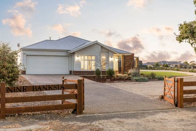 /international/au/9-banksia-place-teesdale-vic-150241524/