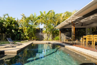 /international/au/9-wills-avenue-golden-beach-qld-148470012/