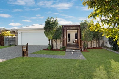 /international/au/16-champion-drive-rosslea-qld-151595124/