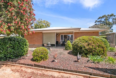 /international/au/2-anderson-street-loxton-sa-152654272/