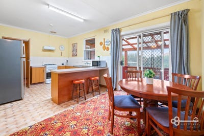 /international/au/17-eustace-street-mount-gambier-sa-151311048/