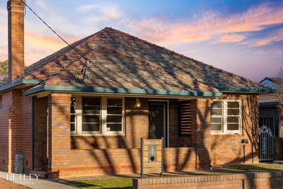 /international/au/361-auburn-street-goulburn-nsw-152035064/