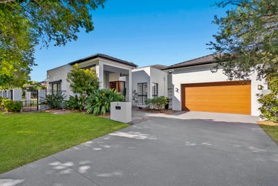 /international/au/1-sagitta-place-robina-qld-151276868/