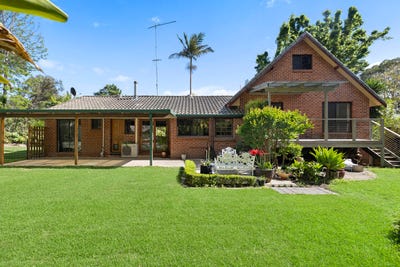 /international/au/10-heights-place-hornsby-heights-nsw-152573568/