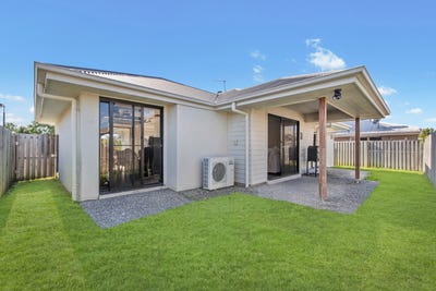 /international/au/52-fountain-street-pimpama-qld-151558168/