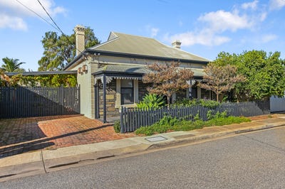 /international/au/30-may-street-birkenhead-sa-151467144/