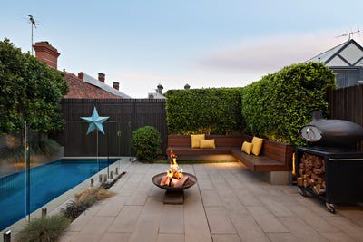 /international/au/2-adams-place-port-melbourne-vic-151023916/
