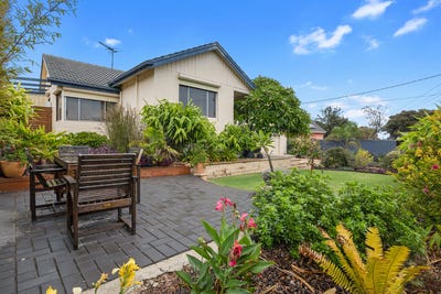 /international/au/12-brodie-crescent-christies-beach-sa-150843352/