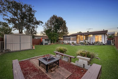 /international/au/70-gabo-crescent-sadleir-nsw-151176420/