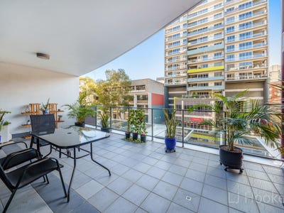 /international/au/17-143-adelaide-terrace-east-perth-wa-151375848/
