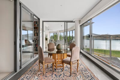 /international/au/36-9-eastlake-parade-kingston-act-151195020/
