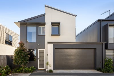 /international/au/1-18-oasis-close-manly-west-qld-148444484/