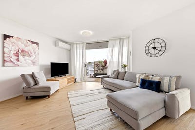 /international/au/43-76-78-john-street-redcliffe-qld-152609868/