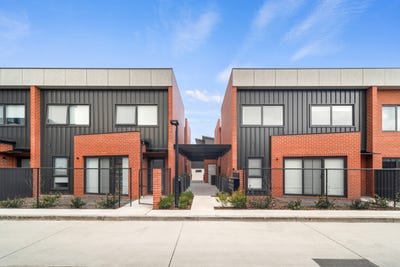 /international/au/7-7-buninyong-street-watson-act-152115628/