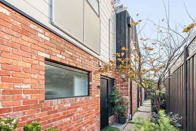 /international/au/3-15-osborne-grove-preston-vic-151392028/