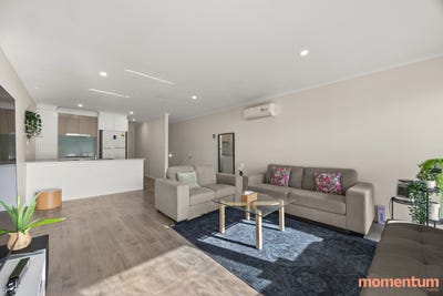 /international/au/33-41-pearlman-street-coombs-act-151325996/