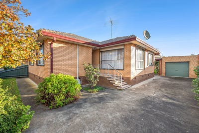 /international/au/27-willow-crescent-bell-park-vic-151394340/