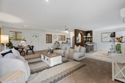 /international/au/16-jacqueline-avenue-springwood-qld-152573540/
