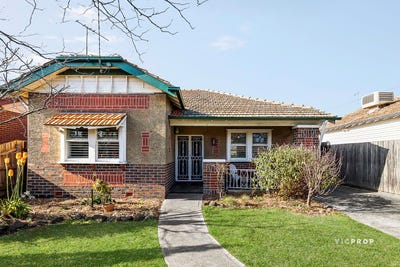 /international/au/8-adler-grove-coburg-north-vic-151639640/
