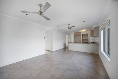 /international/au/43-petrel-street-kirkwood-qld-151985420/