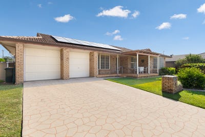 /international/au/15-yuruga-place-tinana-qld-152624576/