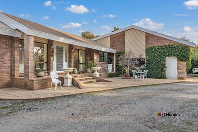 /international/au/5-maidensmith-drive-moama-nsw-148196040/