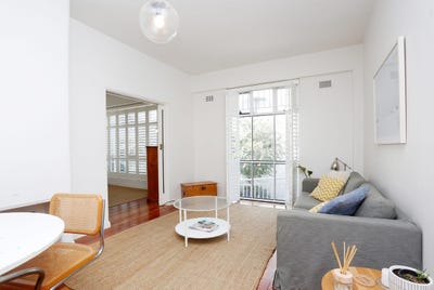 /international/au/1-164-new-south-head-road-edgecliff-nsw-152627884/