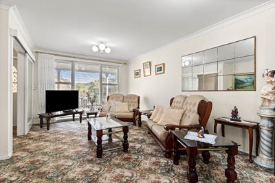 /international/au/5-pollard-place-kirrawee-nsw-151205592/