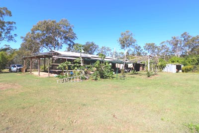 /international/au/832-north-south-road-eureka-qld-151414164/