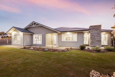 /international/au/8-estelle-street-highfields-qld-151417568/