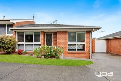 /international/au/2-23-james-street-dromana-vic-151167892/