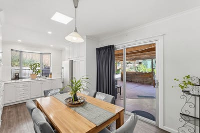 /international/au/36-islington-road-montrose-tas-152388440/