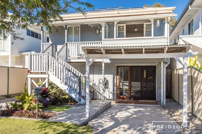 /international/au/25-sydney-street-redcliffe-qld-151051972/