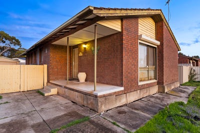 /international/au/53-cassia-street-surrey-downs-sa-148517700/