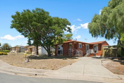 /international/au/12-morella-court-noarlunga-downs-sa-150456800/