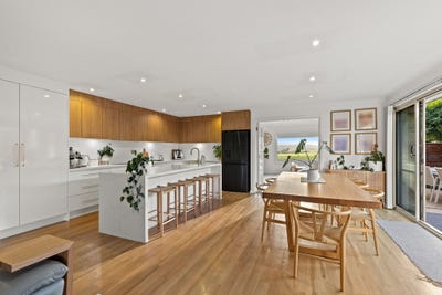 /international/au/167-emu-bay-road-deloraine-tas-151505828/