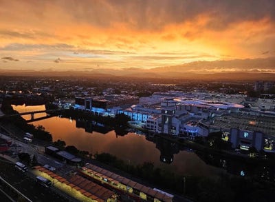 /international/au/2310-22-surf-parade-broadbeach-qld-151282924/