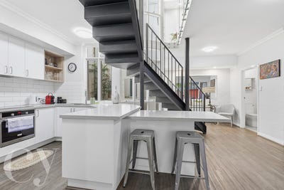 /international/au/4-93-high-street-fremantle-wa-151199404/