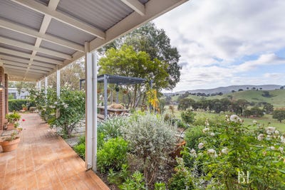 /international/au/40-searles-lane-reedy-creek-vic-151304824/