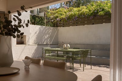 /international/au/67-eighth-avenue-st-lucia-qld-151989372/