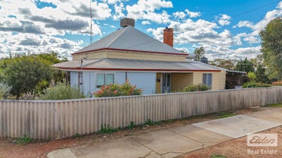 /international/au/10-lockyer-street-goomalling-wa-148525260/