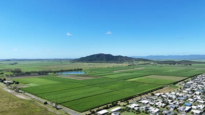 /international/au/132-stayts-road-marian-qld-700400896/