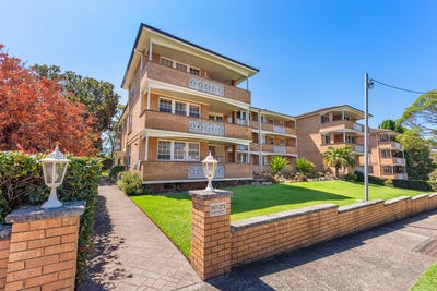 /international/au/8-267-271-sailors-bay-road-northbridge-nsw-150573096/