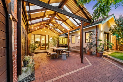 /international/au/1-57-cloister-avenue-manning-wa-148416844/