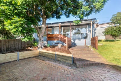 /international/au/13-clarke-street-frankston-vic-121040937/