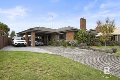 /international/au/11-rowan-parade-wendouree-vic-152558680/