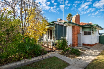 /international/au/281-tulla-street-north-albury-nsw-151195232/