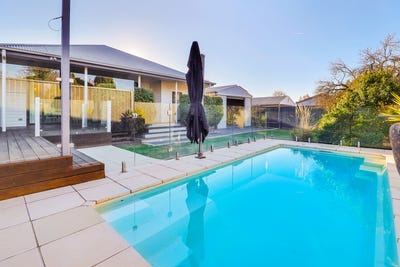 /international/au/16-new-street-mansfield-vic-151205760/