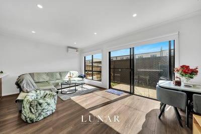 /international/au/33-cultura-walk-cranbourne-west-vic-152378012/