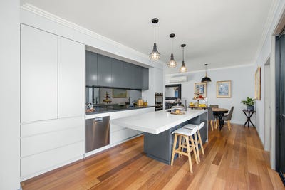 /international/au/30-granada-avenue-macquarie-hills-nsw-152355904/